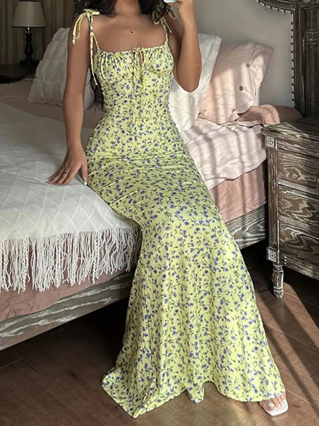 Dressilo Single-Strap Waist-Tight Dress – Curve-Hugging Party Glam